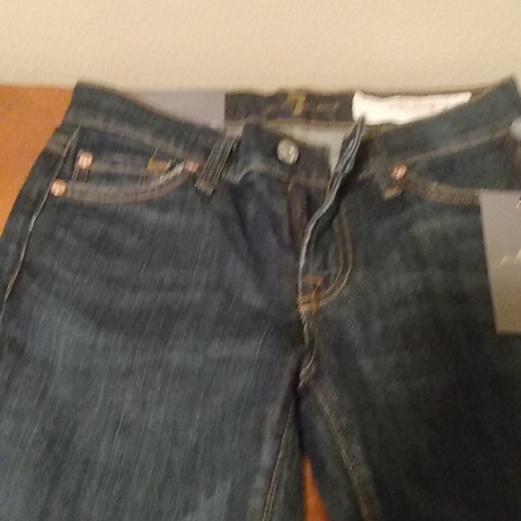 Jeans - Picture 1 of 7